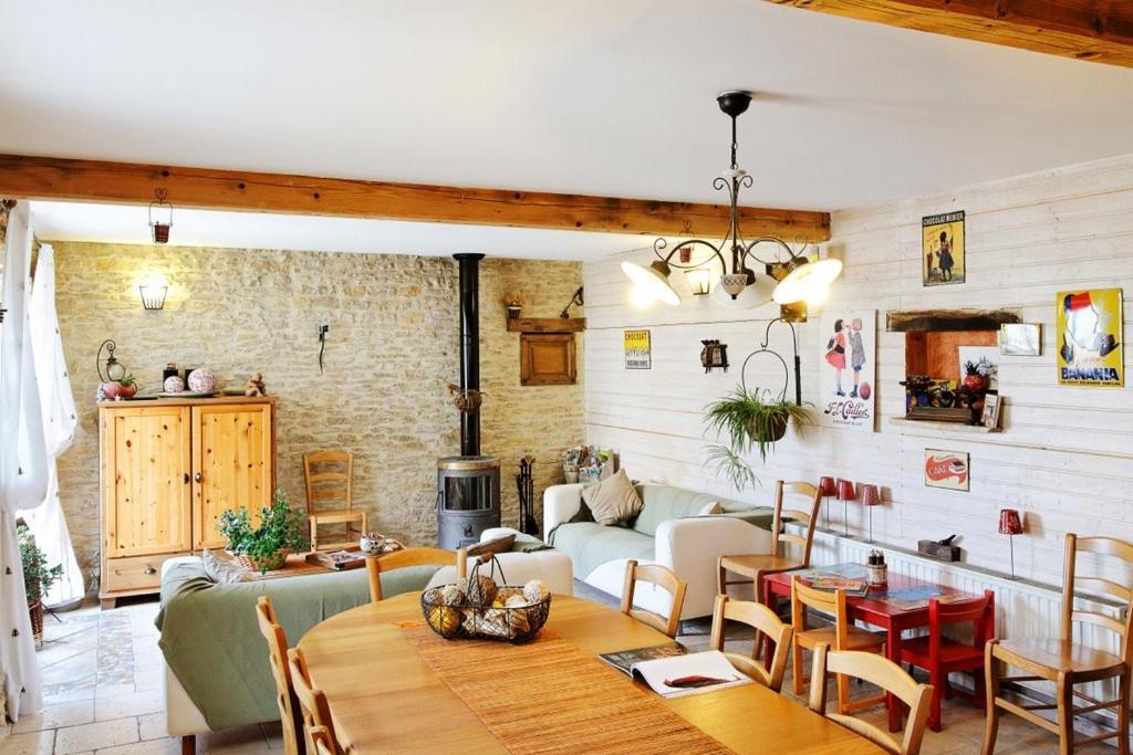 Chambres D'Hotes Soleil Et Cacao Siccieu-Saint-Julien-et-Carisieu Bagian luar foto